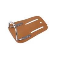 Övcsat kalapácstartóval